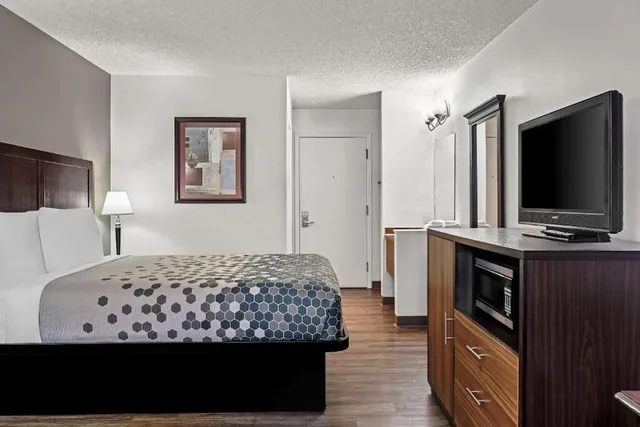 Executive, King Bed, Airport FairBridge Inn Express Billings Downtown 5/9