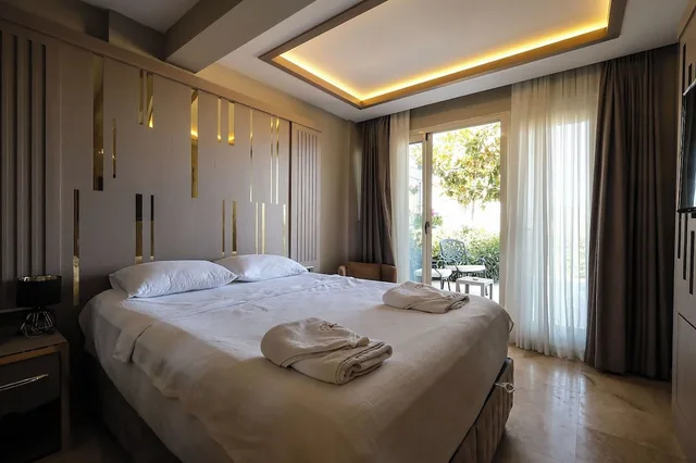 غرفة قياسية بسرير مزدوج، Roas Hotel 1/4