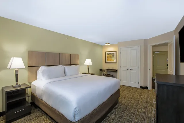 جناح بسرير كينج بغرفة نوم واحدة لذوي الإعاقة، Candlewood Suites Bellevue 2/4