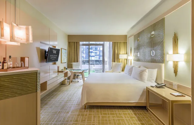 غرفة ديلوكس بشرفة، Waldorf Astoria Panama 1/3