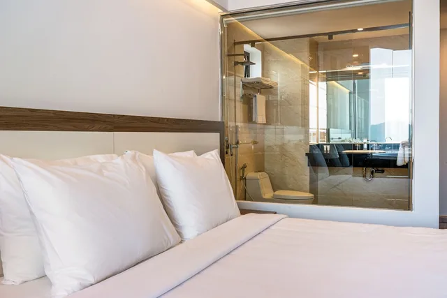 غرفة تنفيذية بسرير كينج بإطلالة على الجبل بحوض استحمام، An Vista Hotel 8/10