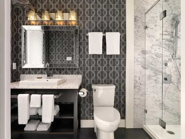 جناح بإطلالة على المرفأ بغرفتي نوم، Best Western PLUS Inner Harbour Hotel 8/9