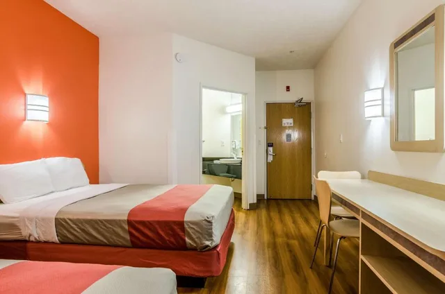 2 Full Beds - Non-Smoking، Motel 6 Kearney, NE 3/10