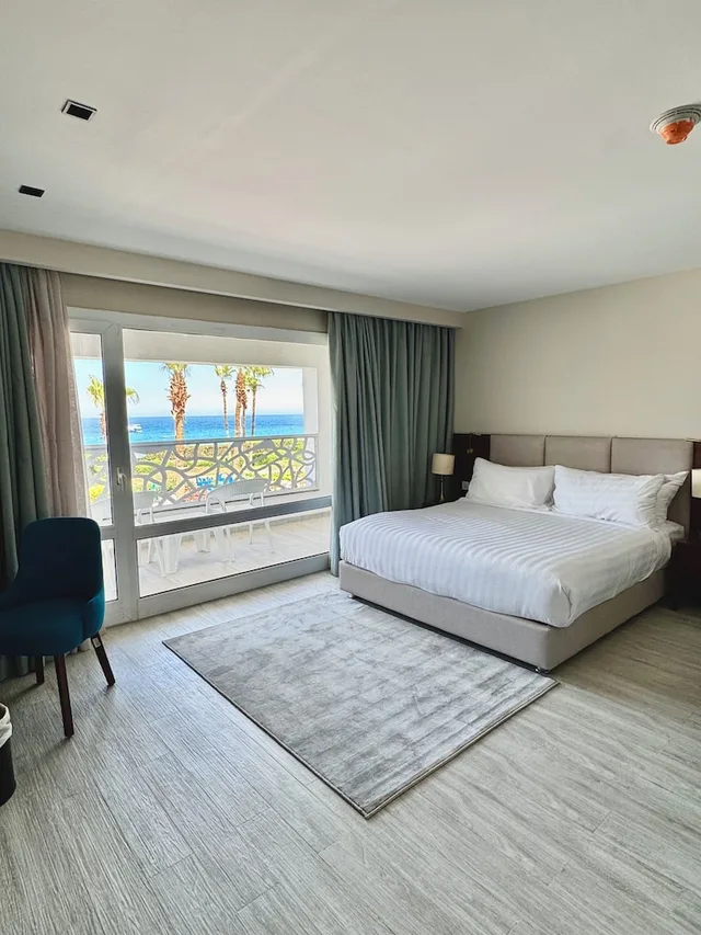 غرفة قياسية بسرير مزدوج أو سريرين منفصلين بإطلالة على البحر، M Hotels at Porto Sokhna 2/4