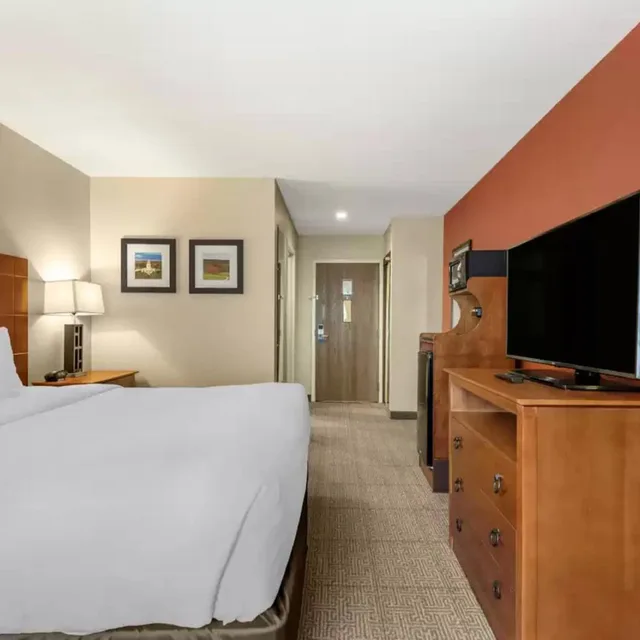 جناح بسرير كينج، Comfort Inn Augusta Me 4/8