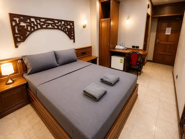 غرفة قياسية بسرير كوين، Max Hotel 2/19