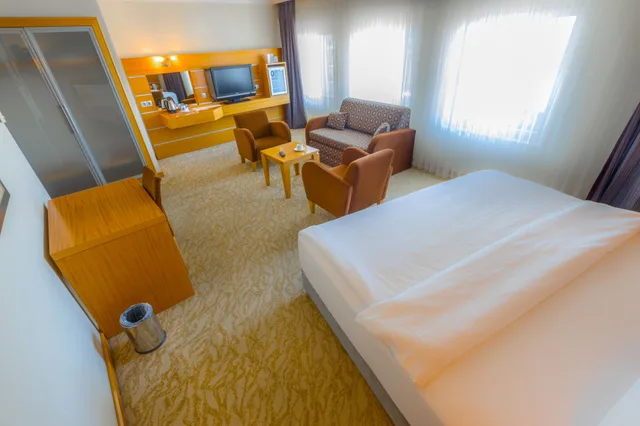 غرفة ديلوكس ركنية مفردة بسرير مزدوج، Ankara Plaza Hotel 1/10