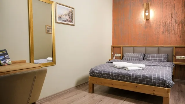 Deluxe, Double Bed, Private Bathroom, Second Home Hostel 3/5