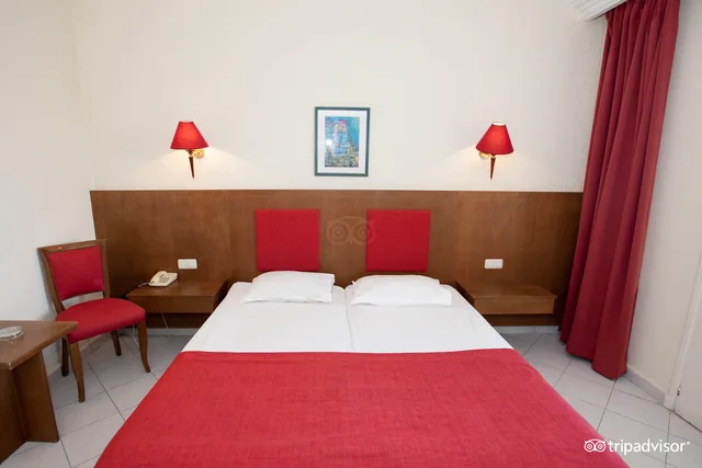 غرفة قياسية ثلاثية، Houria Palace 5/8