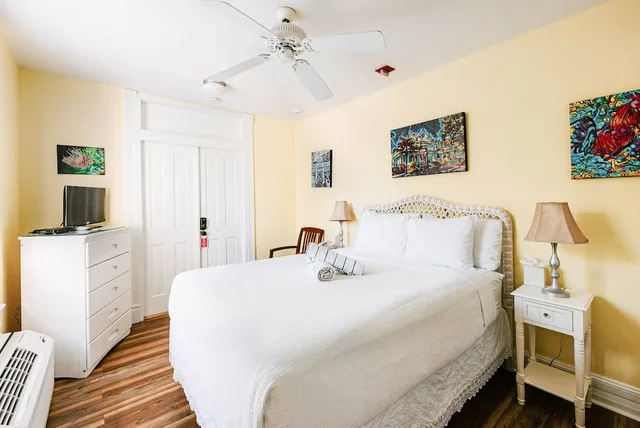 غرفة كلاسيكية بسرير كوين، Amsterdams Curry Mansion Inn 3/8