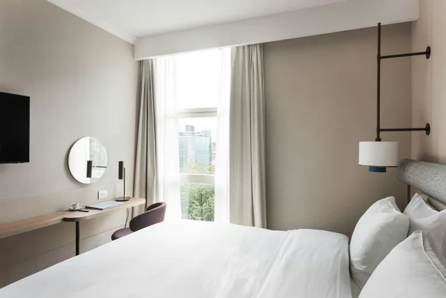 Room, King Bed, Ambasciatori Hotel Venice Mestre, Tapestry Collection by Hilton 7/7