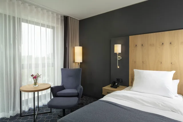 غرفة كومفورت عائلية، Maritim Hotel Ingolstadt 2/4