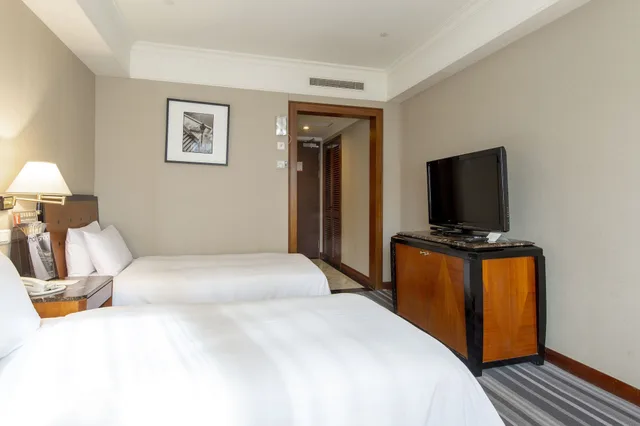 Elite, Twin Beds, National 6/10