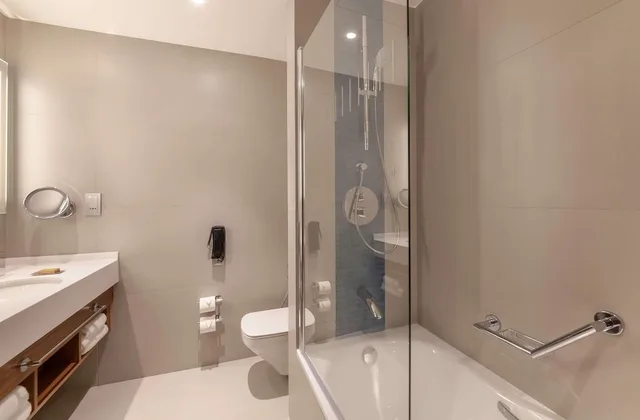 جناح بسريرين كينج بغرفتي نوم، DoubleTree by Hilton – Dubai, Al Jadaf 4/5