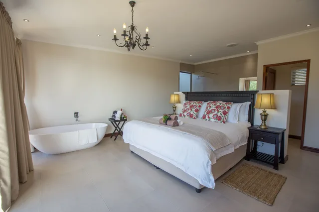 1 Bedroom, Honeymoon, Apartment, King Bed, Mountain View, Alkantmooi Private Nature Reserve 4/4