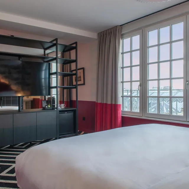 جناح، Labe Hotel 3/5