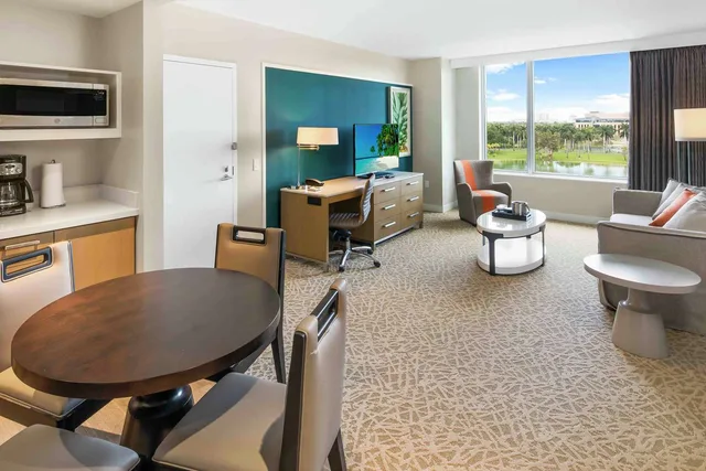 جناح بسريرين كوين، Hilton Miami Dadeland 1/1