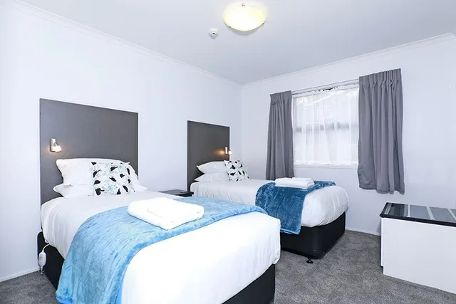 شقة بغرفتي نوم، BKs Premier Motel Hamilton 1/2