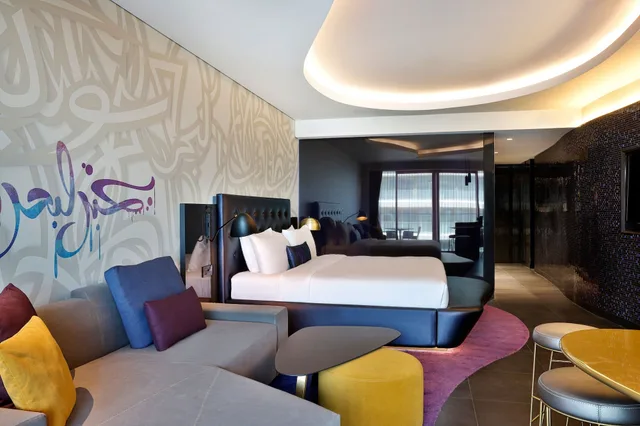 Connecting, Palm, Family, 1 King and 2 Double Beds, Jumeirah View، W Dubai – The Palm 5/6