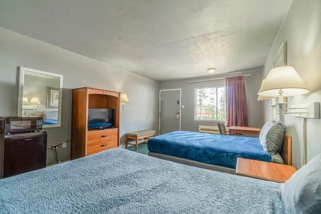 غرفة بسريرين مزدوجين، Economy Inn Livingston By OYO TX US 59 4/8
