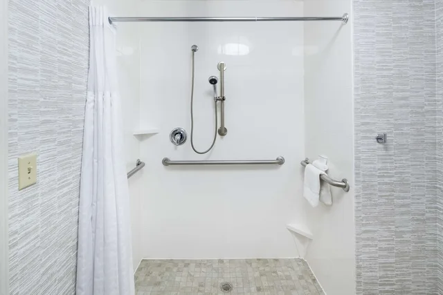 جناح بسرير كينج وسريرين مزدوجين بغرفتي نوم، Homewood Suites by Hilton Austin NW near The Domain 4/5