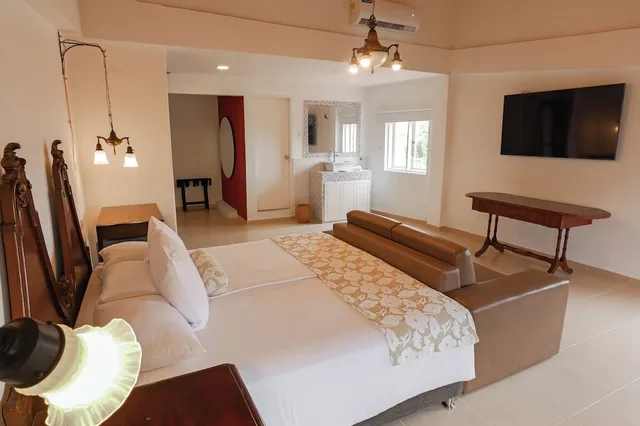 غرفة بسرير مزدوج مع أريكة، Hotel Kartaxa Cartagena 3/4