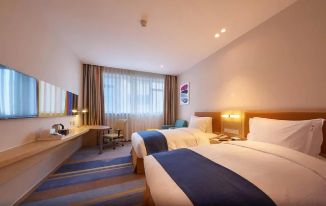 Standard, Single Bed, Extra Floor Space, Holiday Inn Express Shanghai Zhenping 2/6