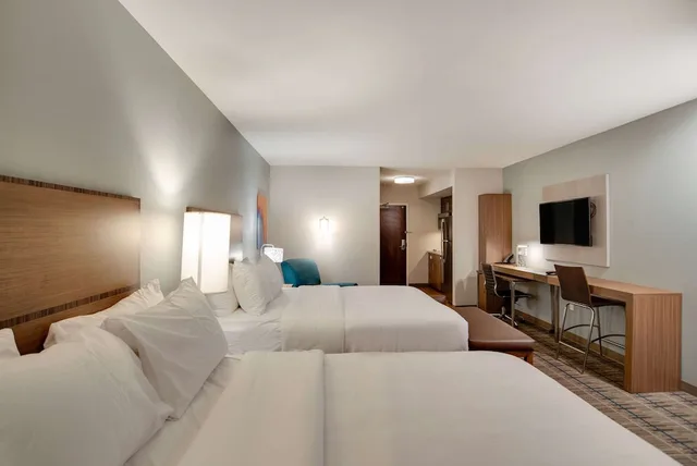 جناح بسريرين كوين، MainStay Suites Carlisle-Harrisburg 1/4
