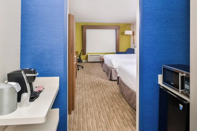 جناح، Holiday Inn Express Suites Ogallala 5/5