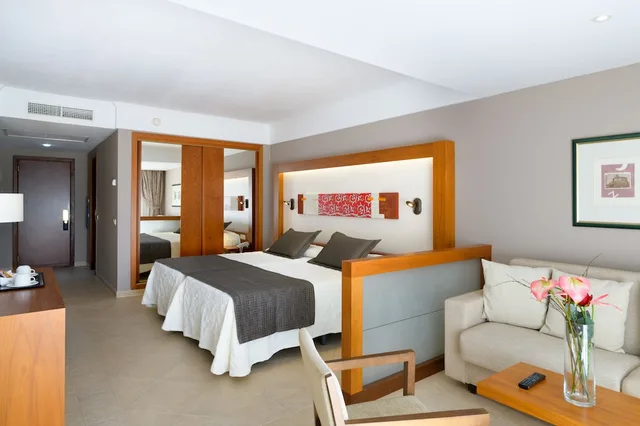 غرفة بريميوم بإطلالة على البحر بشرفة مفردة بسريرين منفصلين، Hipotels Natura Palace - Adults Only 3/4