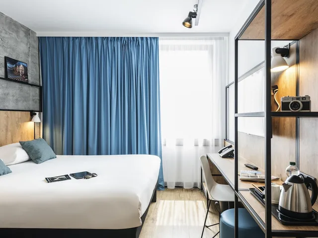 غرفة بريميوم بسرير مزدوج وسرير فردي، ibis Lyon Sud Oullins (Ex Hotel Campanile LYON SUD - Oullins) 4/8