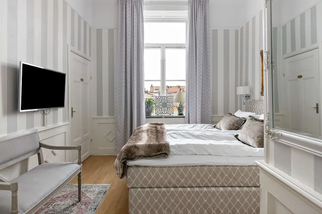 Standard, King Bed, Sauna، Nora Stadshotell, Sure Hotel Collection By Best Western 1/4
