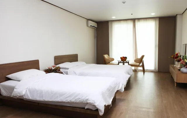 Silver, Single Bed، Ilsung Seorak Oncheo Condo and Resort 1/1
