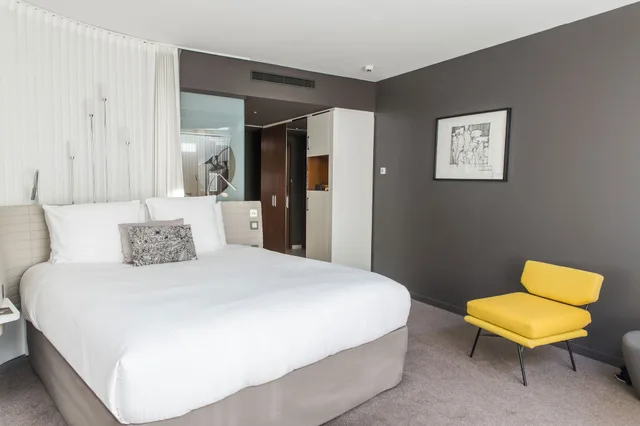 غرفة تنفيذية بسرير كينج، Molitor Hotel & Spa Paris - MGallery Collection 1/6