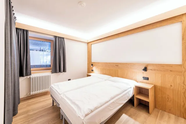 شقة ديلوكس بسريرين منفصلين بغرفة نوم واحدة مع أريكة، Residende Nevegall 1/7