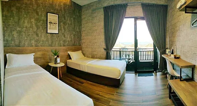 غرفة بسريرين منفصلين بإطلالة على البحر، Cube Bed Station - Hostel 2/2