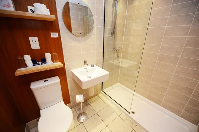 غرفة قياسية بسرير مزدوج أو سريرين منفصلين، Glynhill Hotel 4/6