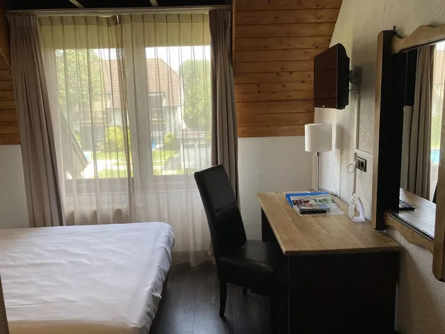 غرفة صغيرة بسرير كوين، Fletcher Hotel Restaurant de Witte Brug 2/4