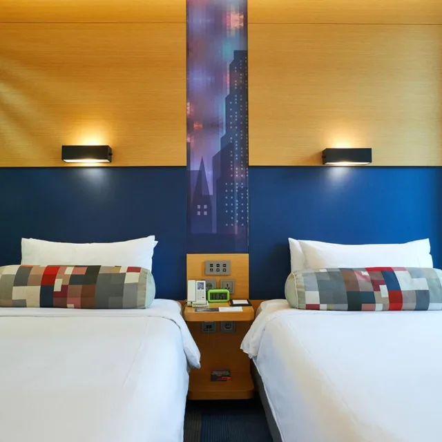 Urban, Aloft, Guest Room, Twin Beds, City View، Aloft Gangnam Seoul 5/9