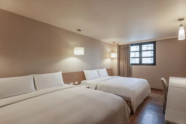 غرفة رباعية بسريرين مزدوجين، Kindness Hotel - Kaohsiung Main Station 2/7