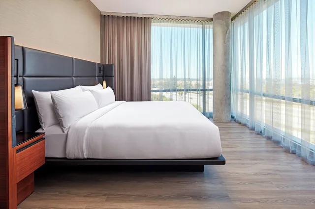 جناح بسرير كينج، Ac Hotel By Marriott San Jose Santa Clara 1/3
