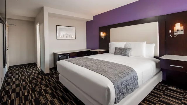 غرفة قياسية بسرير كينج، Surestay Hotel By Best Western Beverly Hills West 6/10