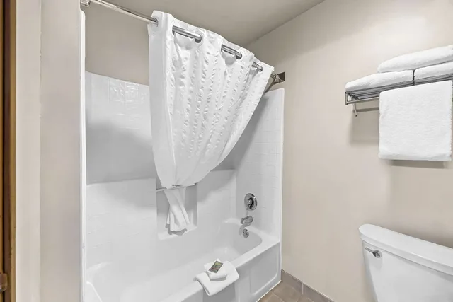 غرفة بسريرين كوين يُسمح فيها بالحيوانات الأليفة، Best Western Inn At The Rogue 3/3