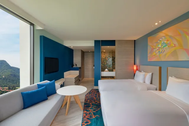 غرفة قياسية بسريرين منفصلين بإطلالة على البحر في طابق مرتفع، Holiday Inn Vana Nava Hua Hin 3/6