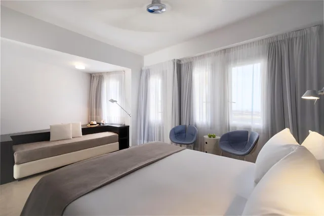 Room, Triple, Volcano View، Majestic 5/9
