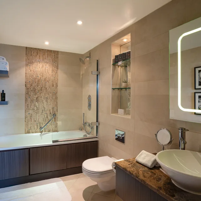 Junior Suite, Double Bed, The Lowndes London – A Jumeirah Partner Hotel 1/1