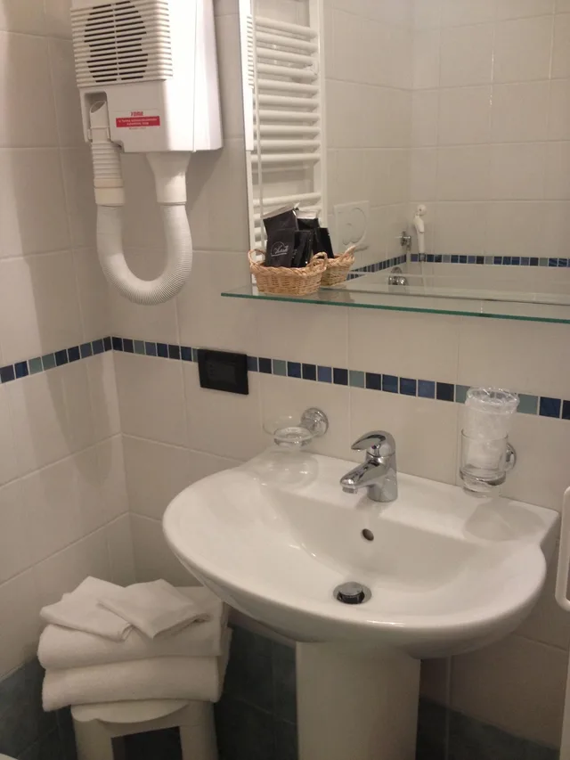 Room, Double Bed, External Bathroom، HOTEL AGLI ARTISTI 3/3