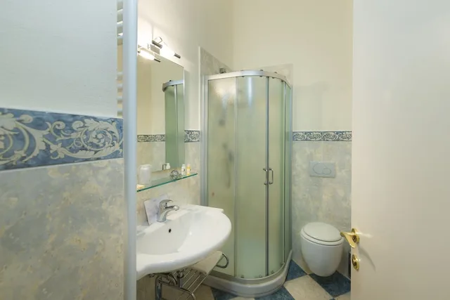 غرفة كلاسيكية بسرير مزدوج بإطلالة على الحديقة، Hotel Villa Elda 6/6