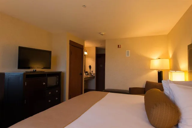 غرفة ديلوكس بسرير كينج، Lloyd Hotel Astoria Bayfront, Ascend Hotel Collection, OR 1/4