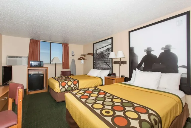 غرفة بسريرين مزدوجين، Super 8 by Wyndham Casper West by the River 1/2